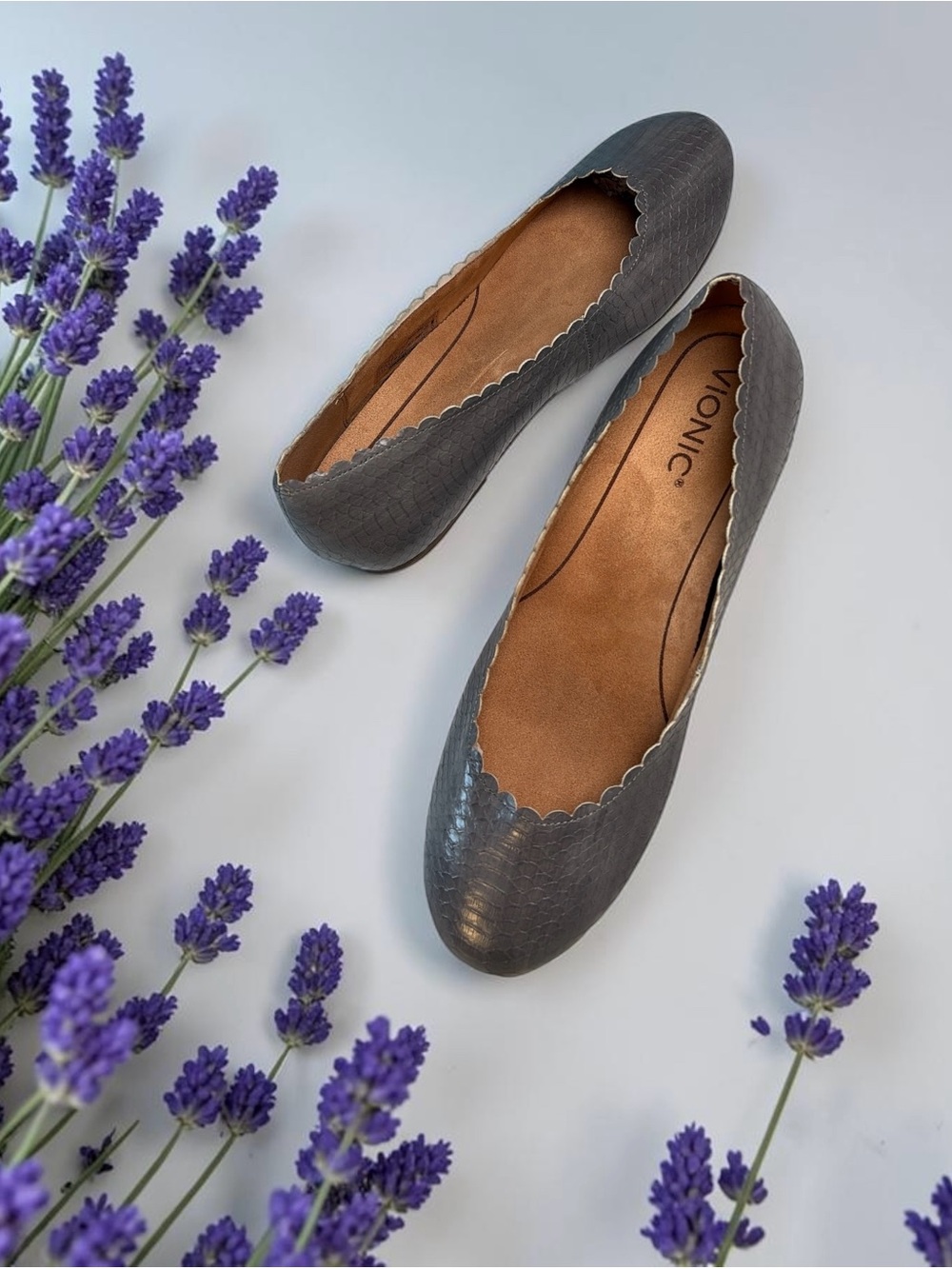 Vionic Scalloped Julieta Ballet Flat Snake Embossed Shadow Gray Sz 8.5